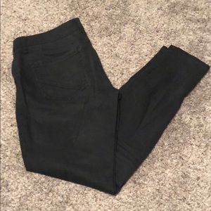 Forest Green Mid-Rise Jegging